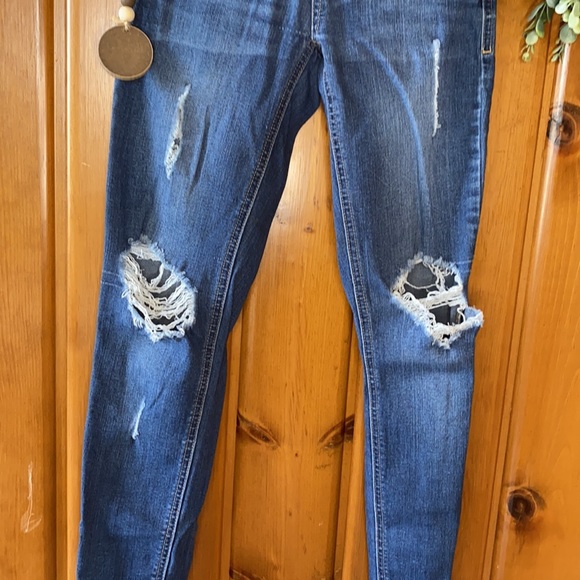 GUESS Low Rise Power Skinny - Picture 3 of 6